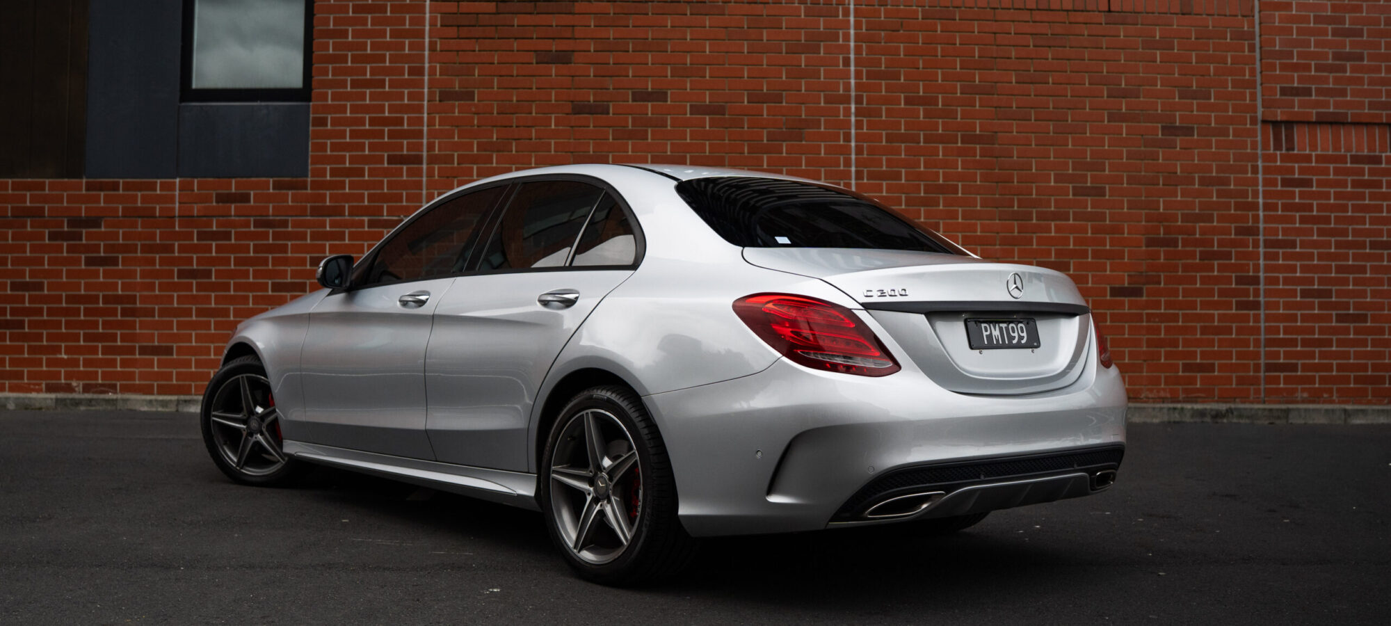 Vehicle Gallery Image