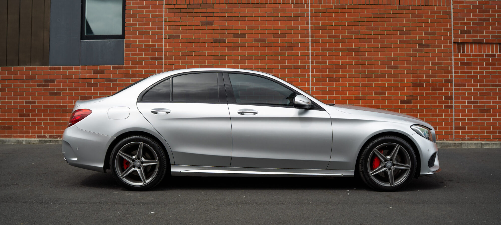 Vehicle Gallery Image