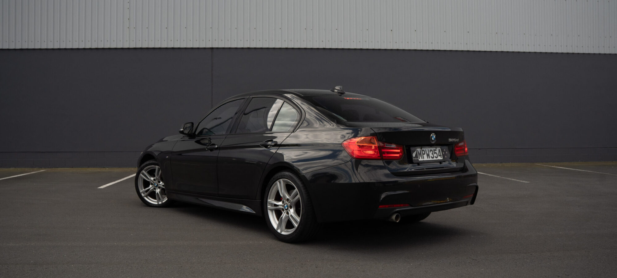 Vehicle Gallery Image