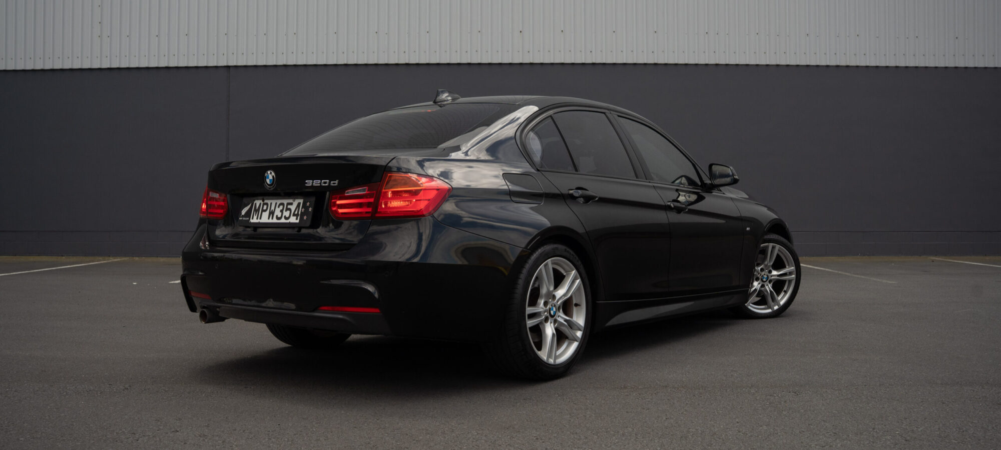 Vehicle Gallery Image