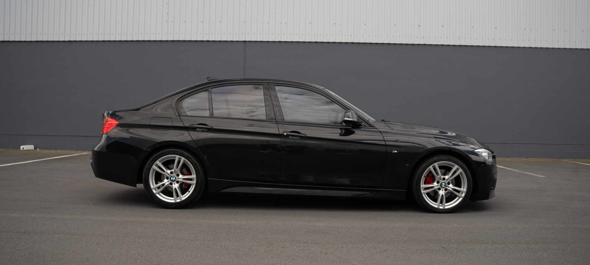 Vehicle Gallery Image