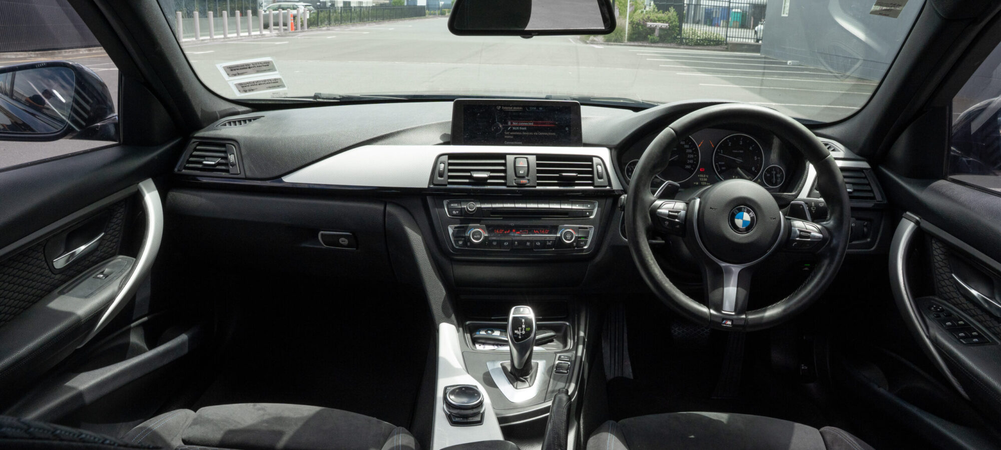 Vehicle Gallery Image