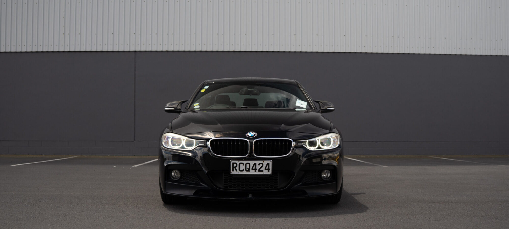 Vehicle Gallery Image