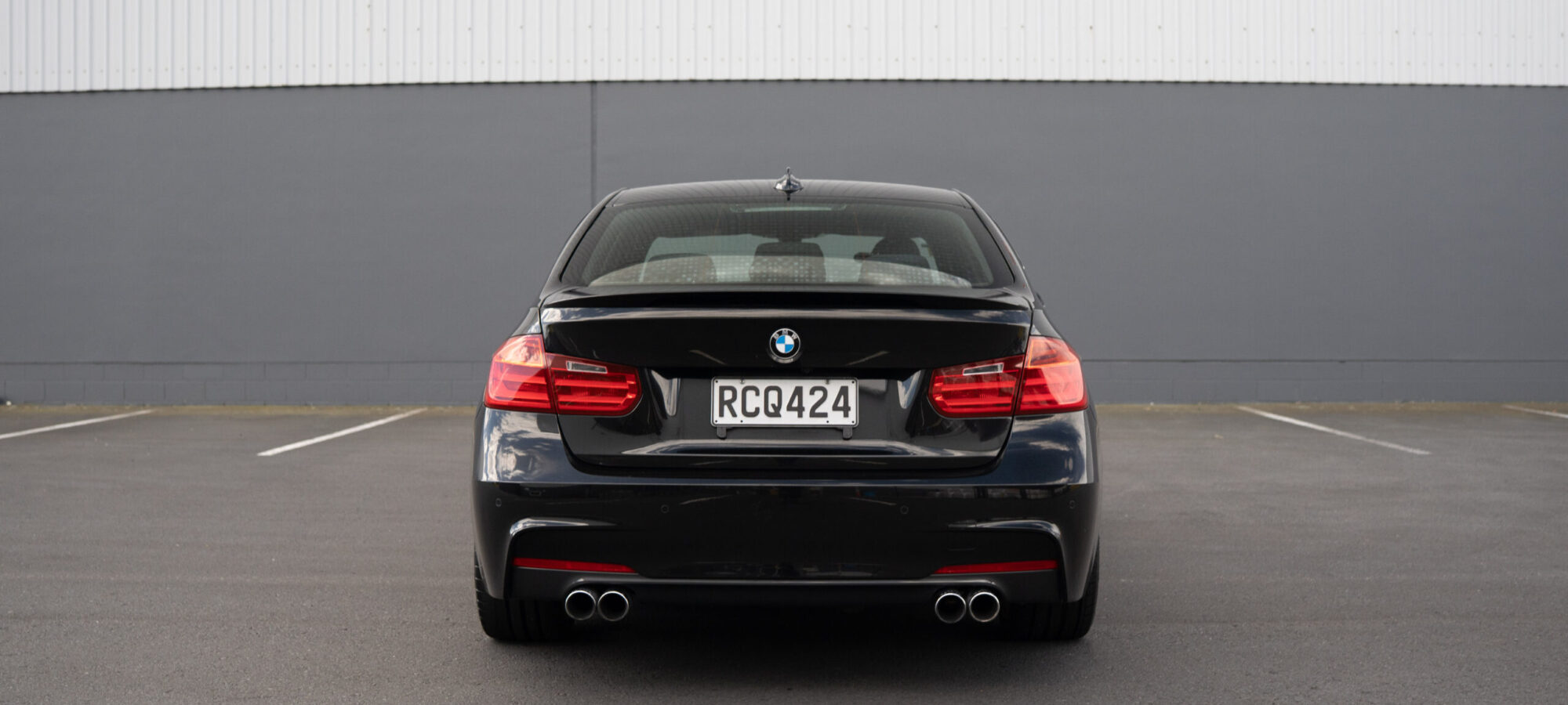 Vehicle Gallery Image