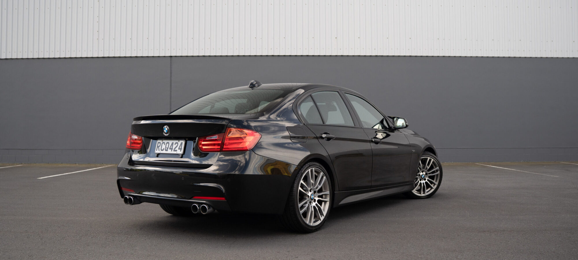 Vehicle Gallery Image