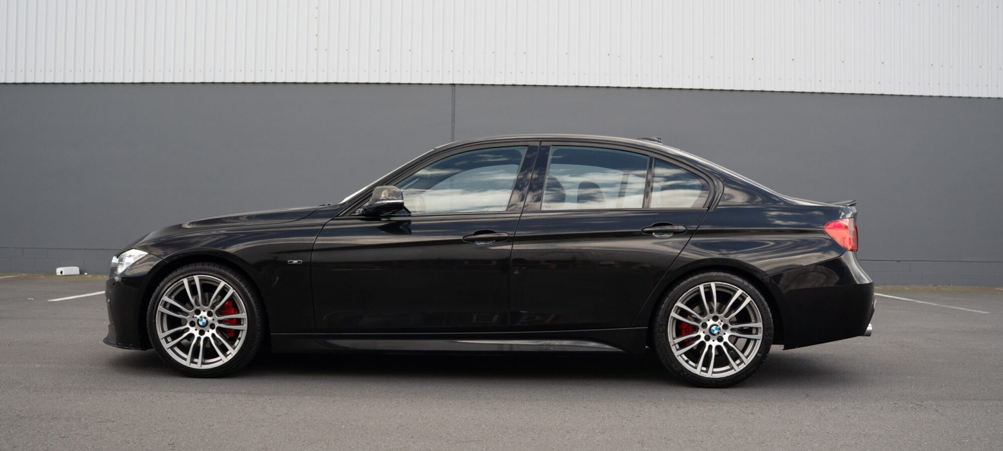 Vehicle Gallery Image