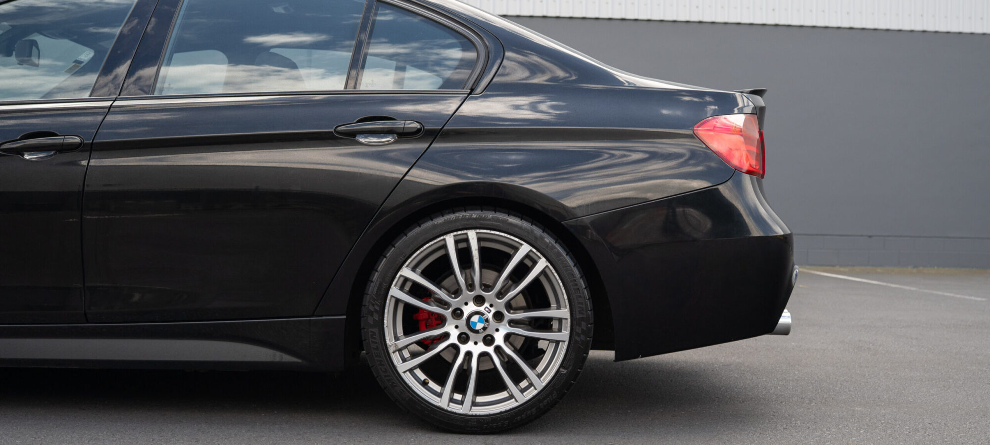 Vehicle Gallery Image