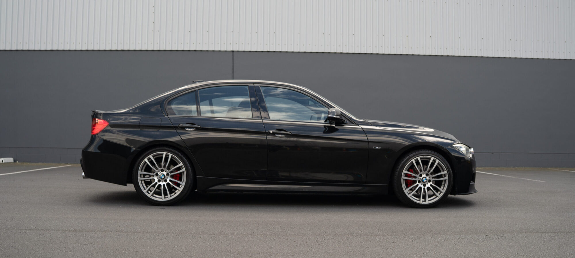 Vehicle Gallery Image