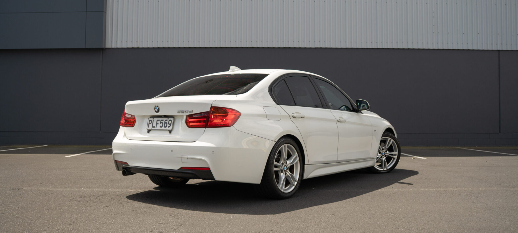 Vehicle Gallery Image