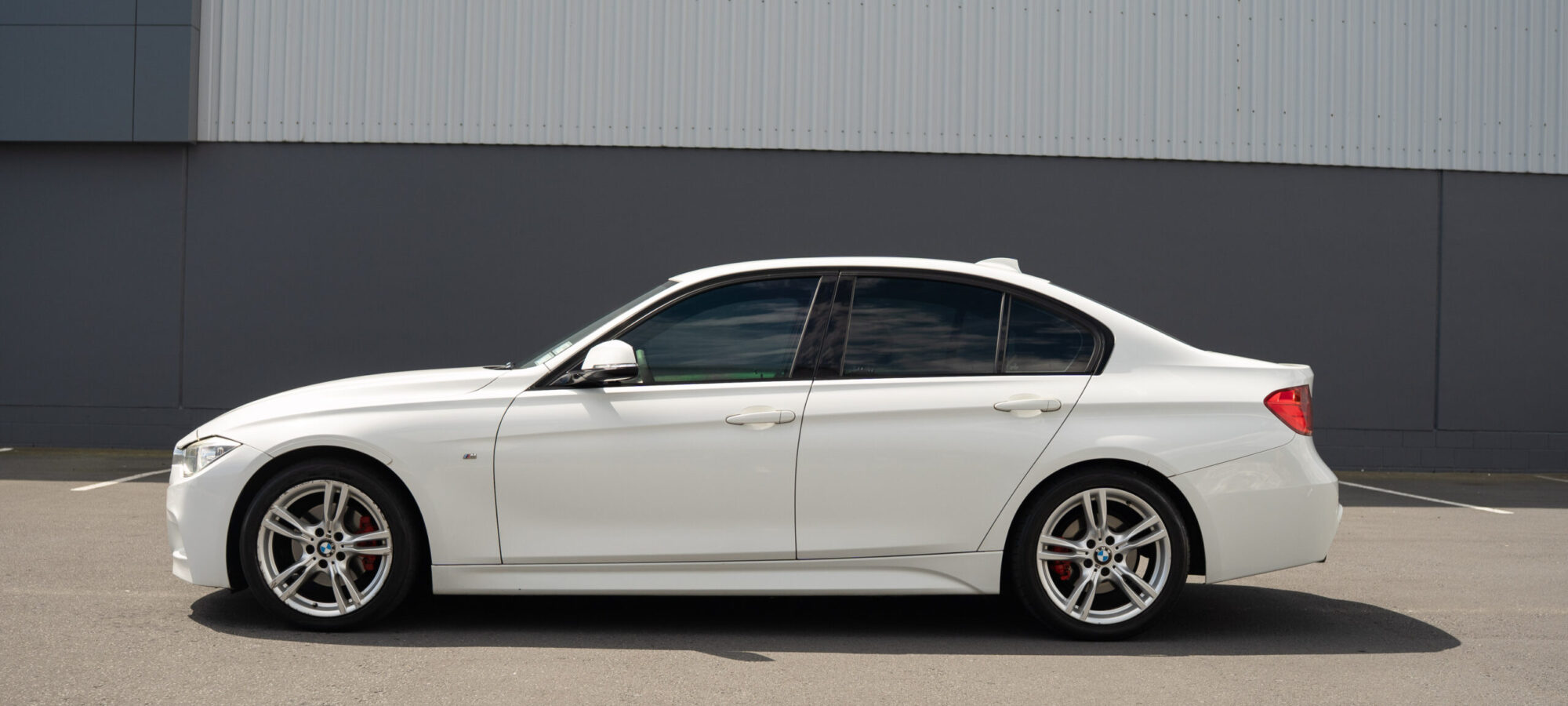 Vehicle Gallery Image