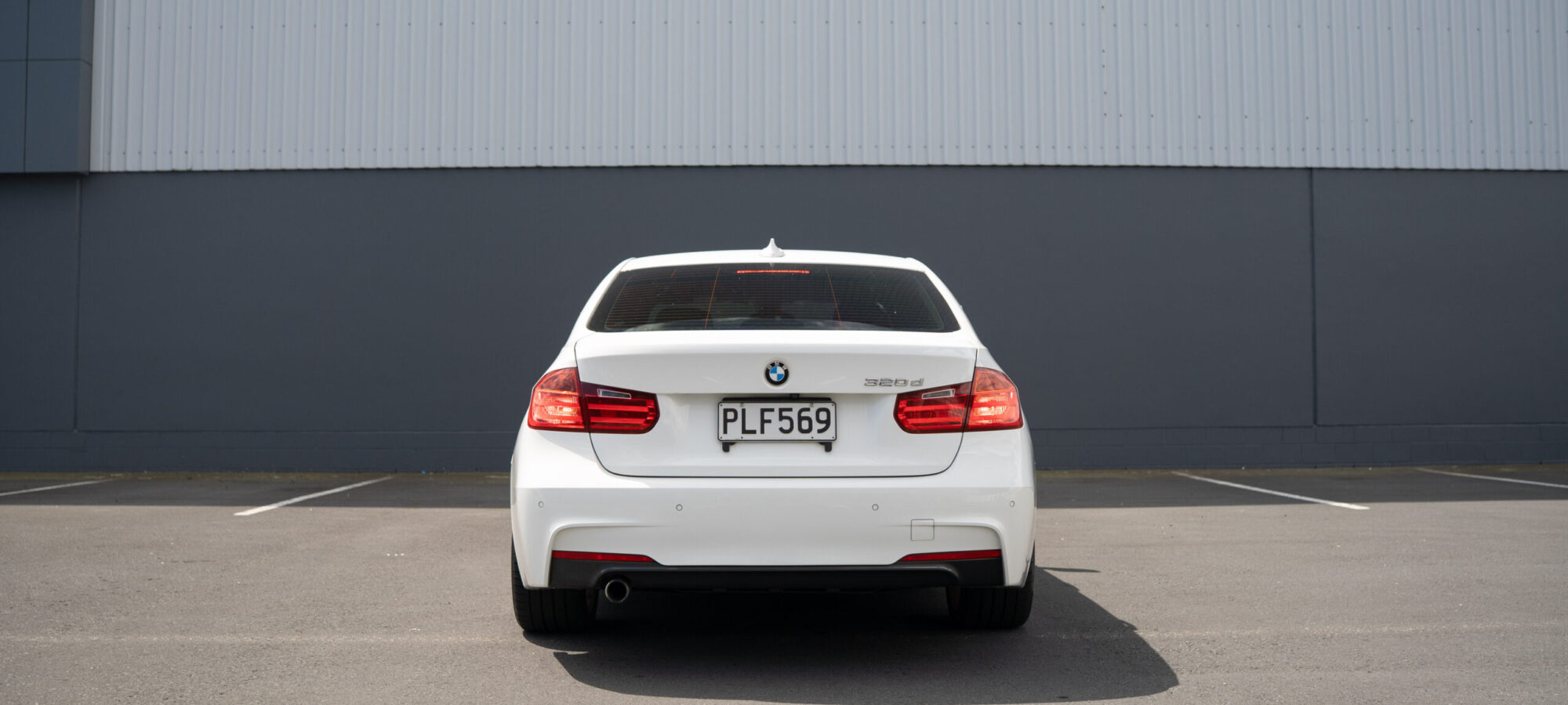 Vehicle Gallery Image