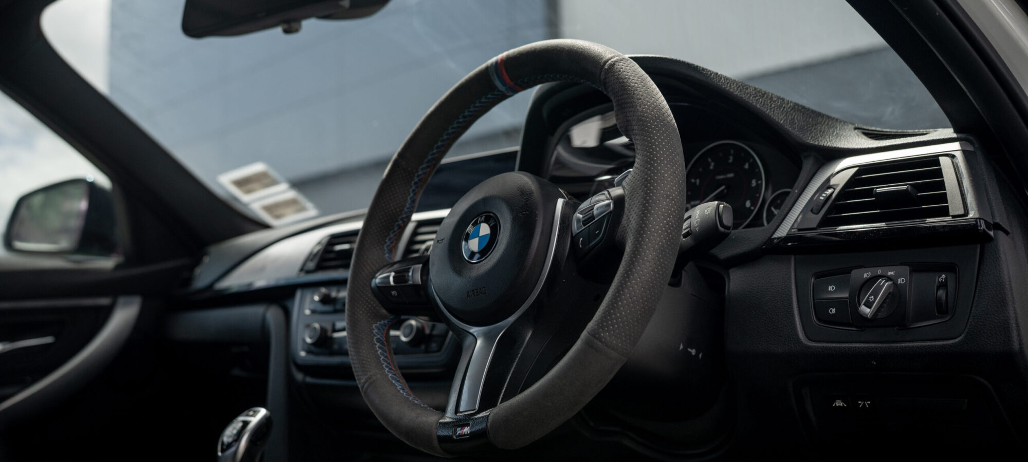 Vehicle Gallery Image