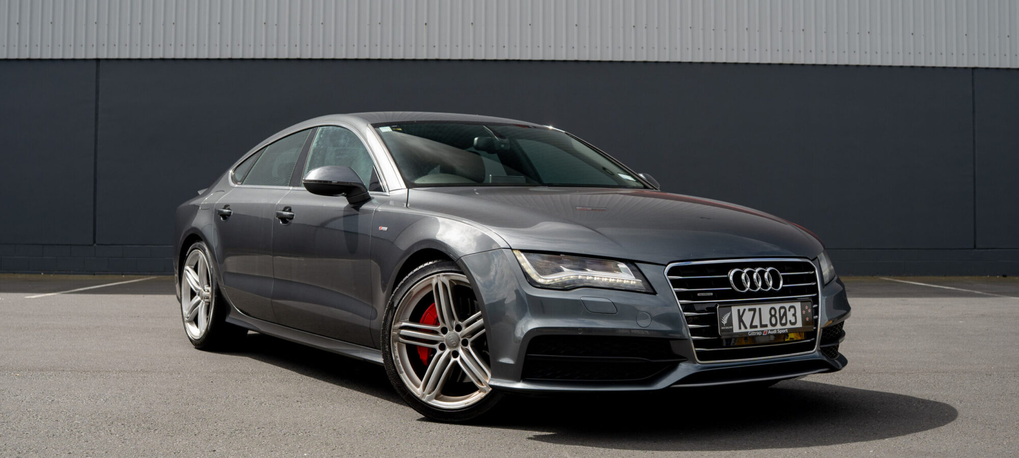 Vehicle Gallery Image