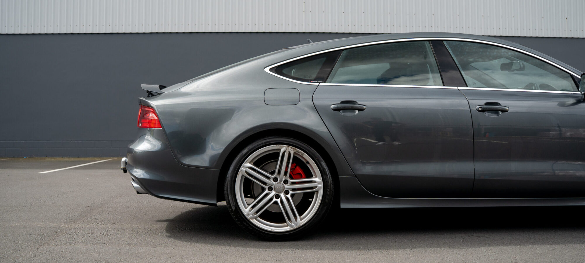 Vehicle Gallery Image