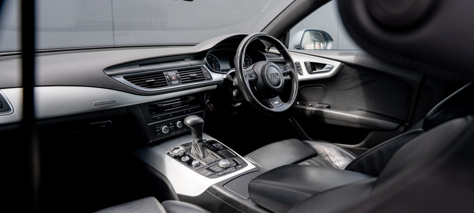 Vehicle Gallery Image