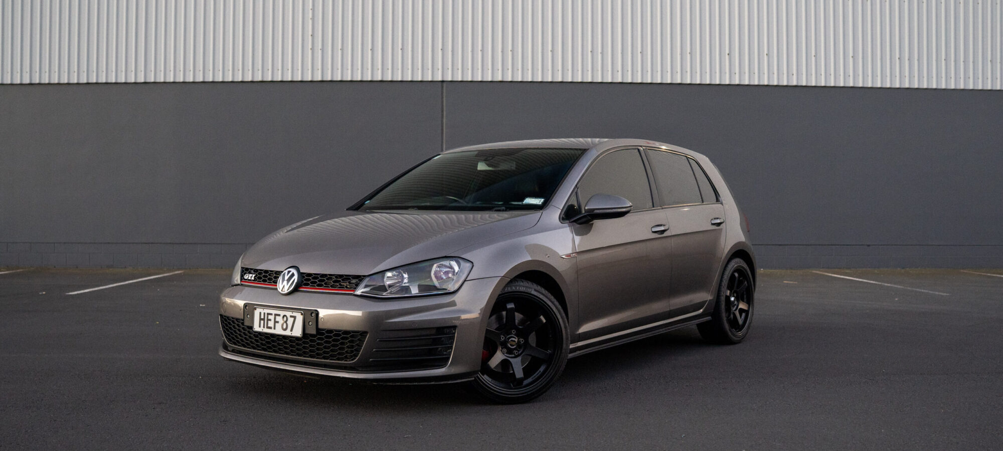 Vehicle Gallery Image