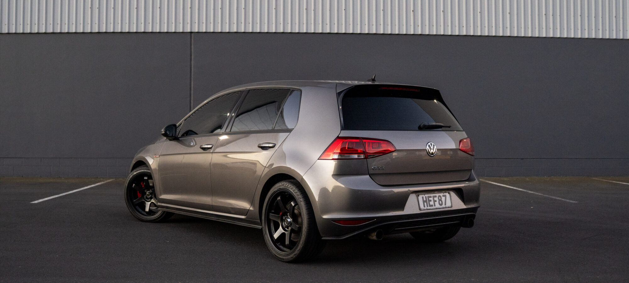 Vehicle Gallery Image