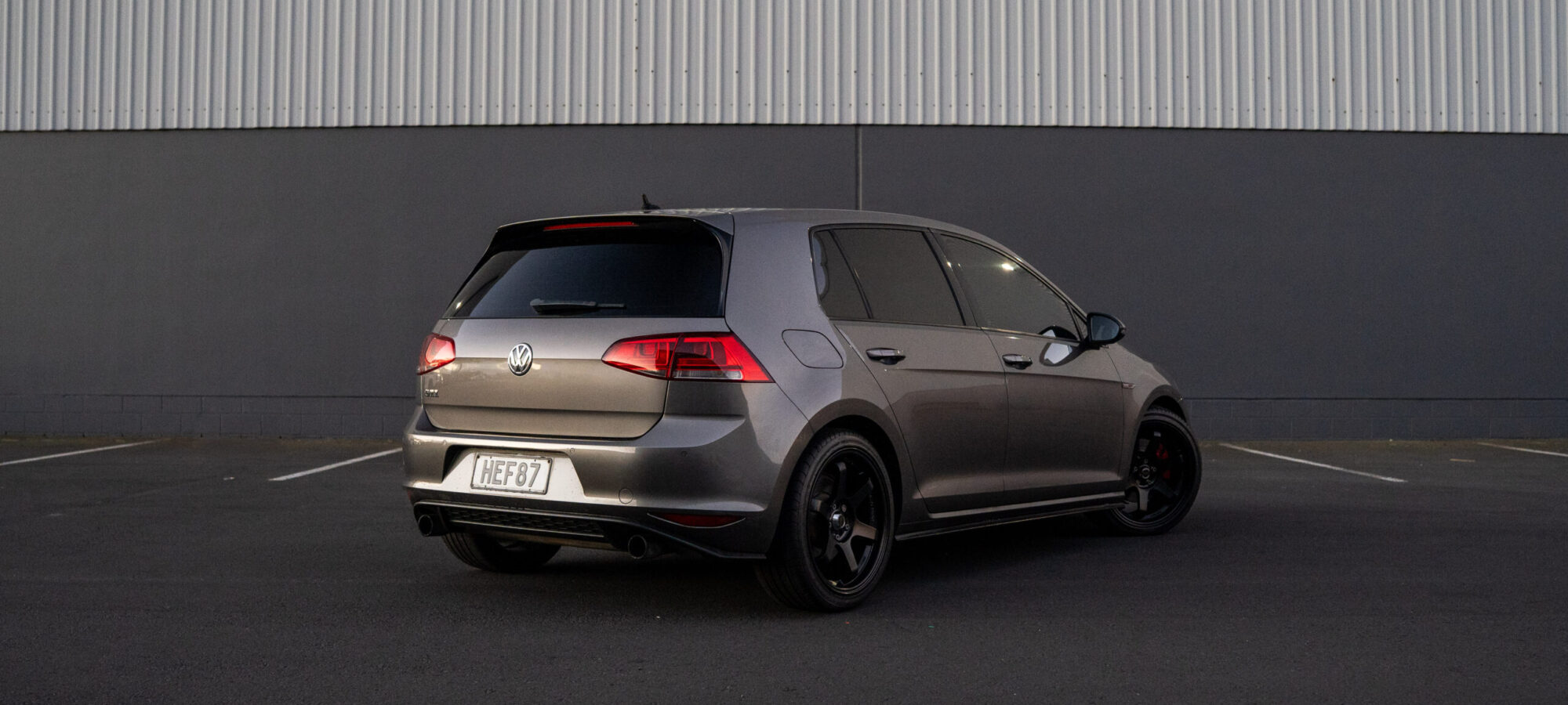 Vehicle Gallery Image