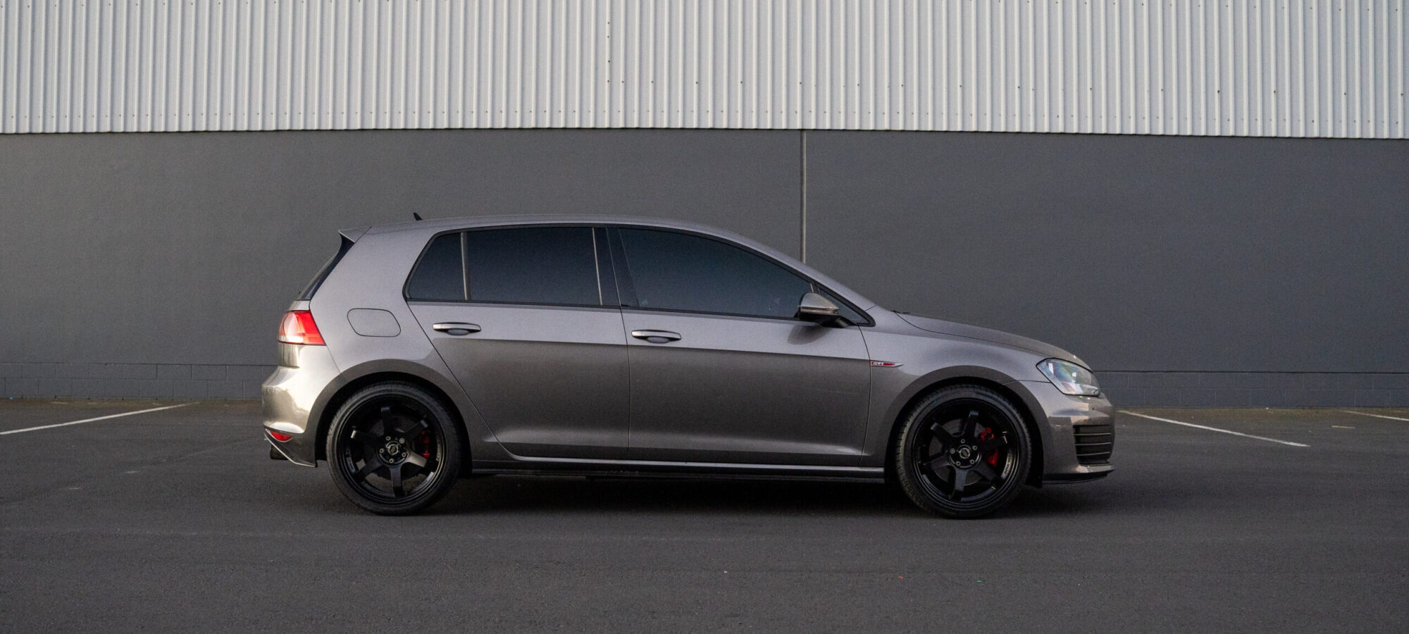 Vehicle Gallery Image