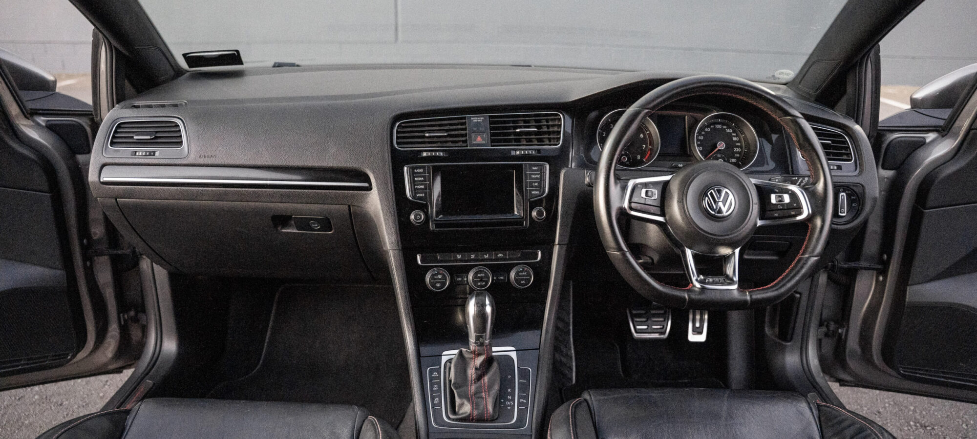 Vehicle Gallery Image