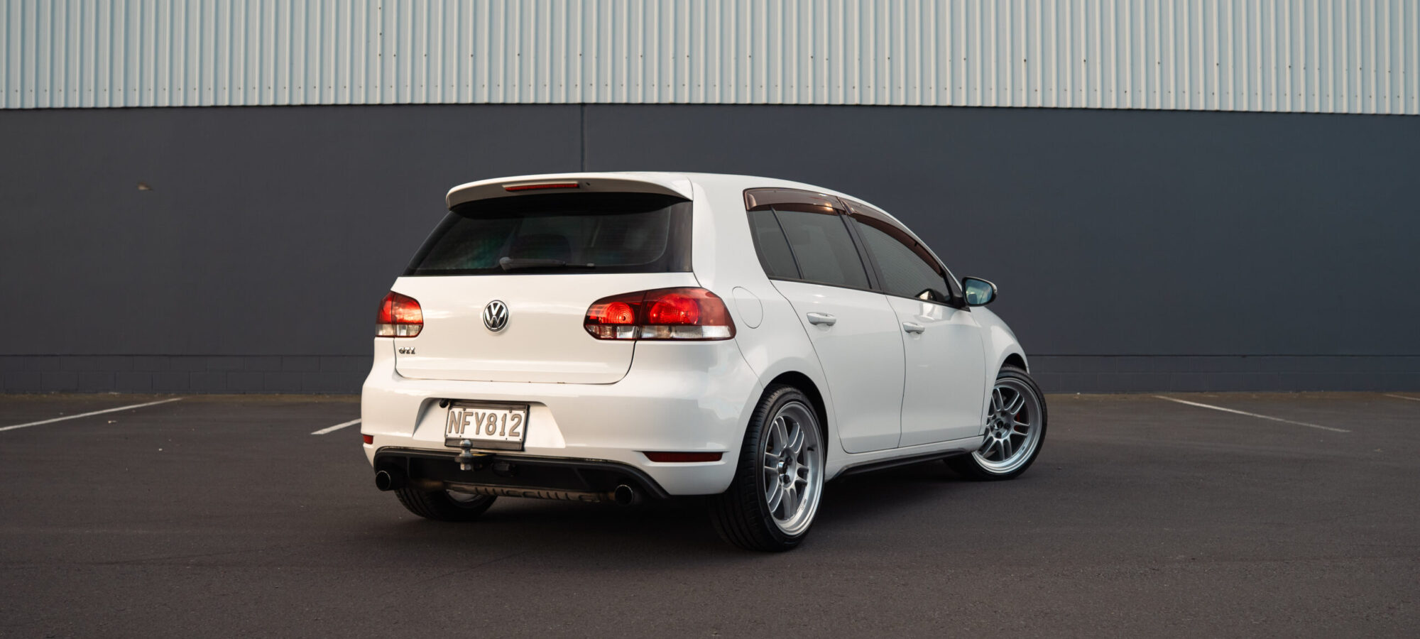 Vehicle Gallery Image