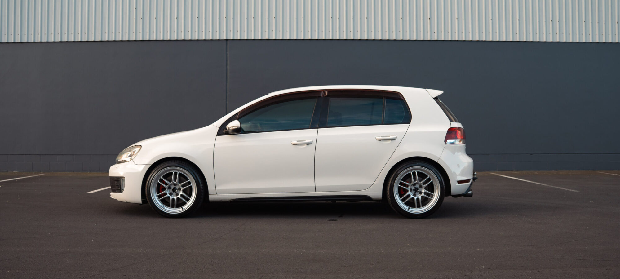 Vehicle Gallery Image