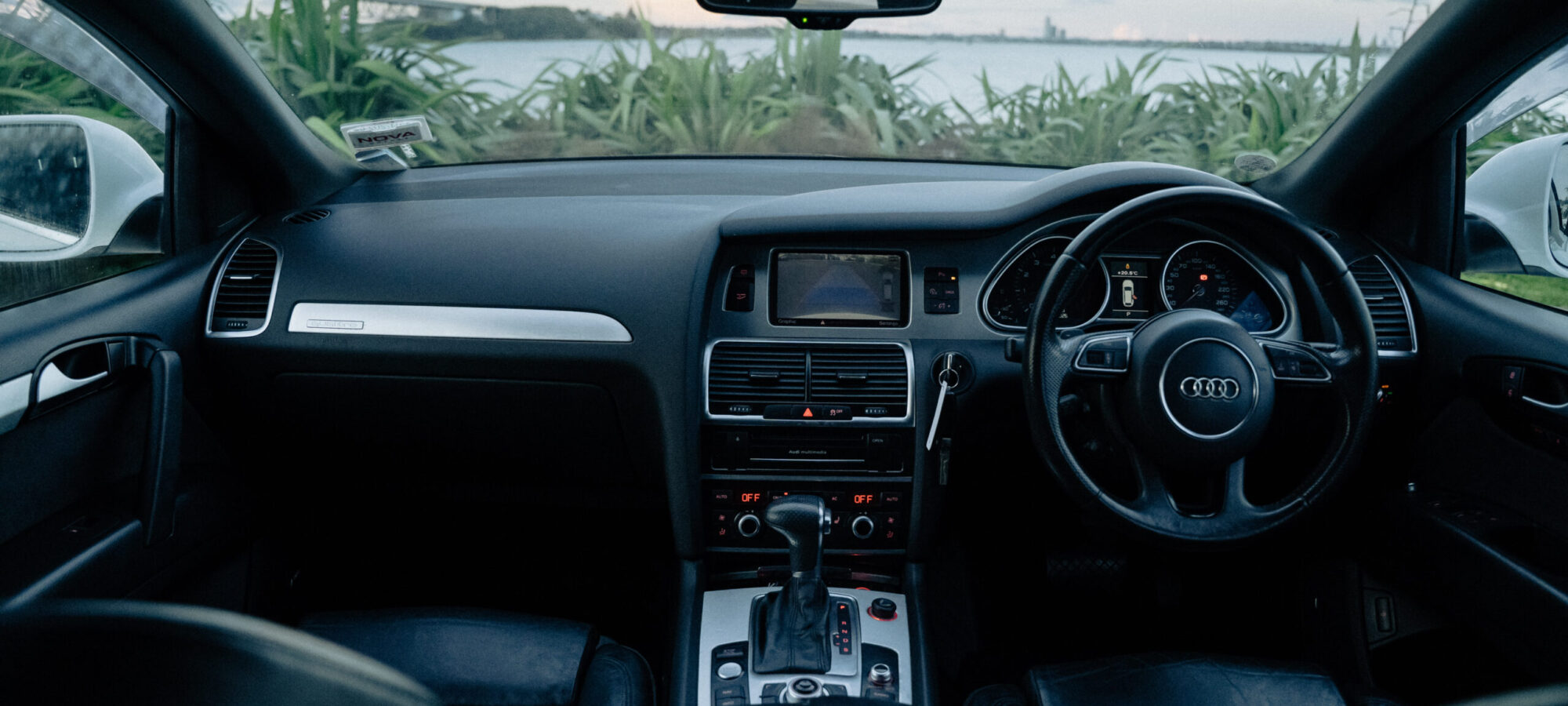 Vehicle Gallery Image